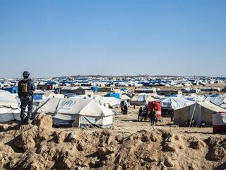 Guido werkt voor het Rode Kruis in kamp Al-Hol: 'Er is letterlijk een tekort aan alles'