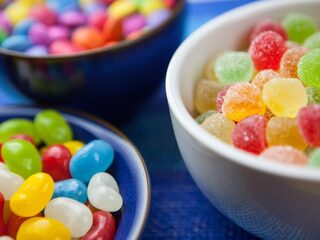 Ongezond eten aantrekkelijk: 'Mensen worden enorm gestuurd door marketing en aanbod'