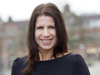 Isa Hoes openhartig over moederschap