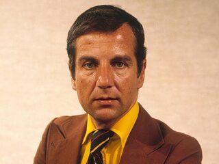 Onkreukbare nieuwslezer Fred Emmer (85) overleden