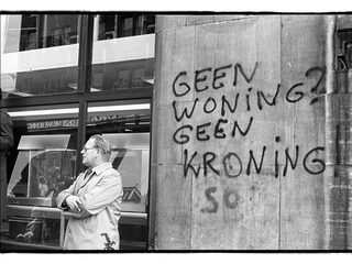 Geen oranje tompouce maar oranje baksteen: de rellen op Koninginnedag 1980