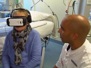 Met virtual reality de nare ervaring op de intensive care verwerken