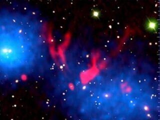 Astronomen zien de grootste botsing ooit ontstaan