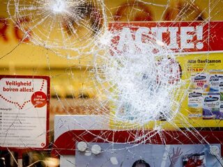 Stand.nl: 'De schade verhalen op de relschoppers is onrealistisch'