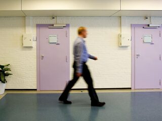 Voor ex-gevangenen is 'meedoen in de maatschappij' moeilijker door corona