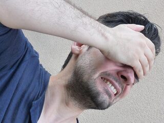 Mannen met migraine hebben meer vrouwelijke hormonen