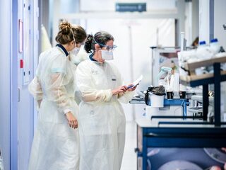 Marc Bonten: 'Het risico dat het op de ic's misgaat wordt steeds groter'