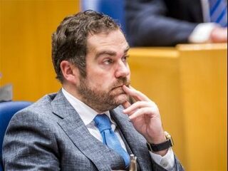 Bijstandsplan Dijkhoff: 'Een onzinnig idee'