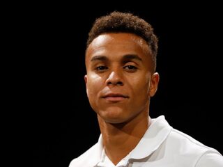 Langebaanschaatser Dai Dai N’tab juicht voor Senegal