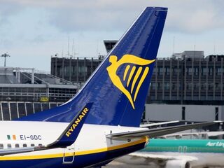 Luchtvaartautoriteit dreigt Ryanair met juridische stappen