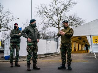 Stand.nl: 'Het kabinet moet onmiddellijk militaire hulp toezeggen aan verpleeg- en verzorgingshuizen'