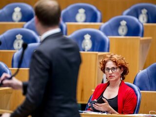 Kathalijne Buitenweg over 5G: 'We moeten niet weer in de val trappen'