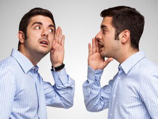 In jezelf praten is niet gek, maar juist goed