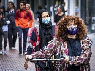 Stand.nl: 'De mondkapjesplicht moet worden uitgebreid'
