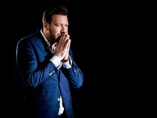 Sipke Jan Bousema blij met 'regenboogprovincie' Friesland: 'Regenboogvlag is symbool voor een veilige plek'