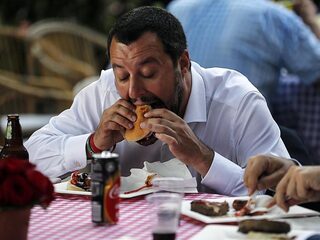 Mag je nog wel een hamburger eten in Rotterdam?