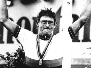 Kinderen Gerrie Knetemann halen herinneringen op aan hun vader