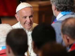 Paus Franciscus probeert corruptieschandalen aan te pakken