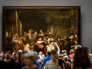 'Verplicht Rijksmuseumbezoek lijkt dijkverzwaring voor nationale identiteit'