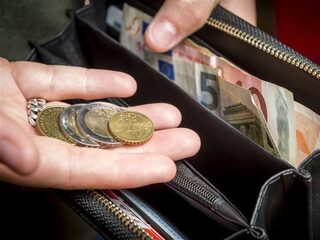 Stand.nl: We kunnen prima zonder contant geld