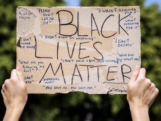 Stop racisme en discriminatie in media: 300 mediamakers tekenen manifest