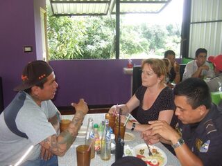 Aan tafel met beruchte bendeleden in El Salvador