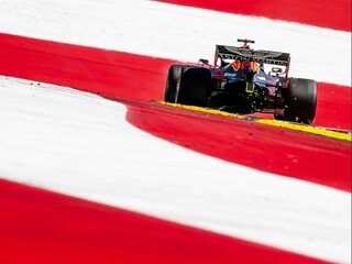 Max Verstappen gaat weer racen