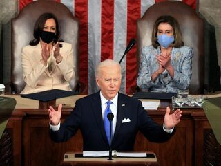Biden optimistisch in eerste speech voor Congres