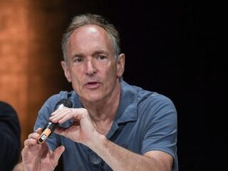 Bedenker wereldwijde web: 'Mensen raken internetmonopolies beu'