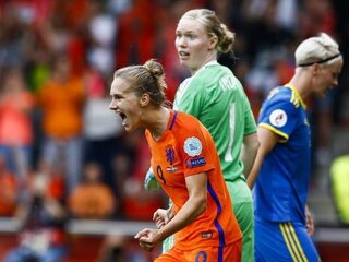 Oranje Leeuwinnen door naar de halve finale