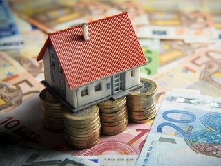 EIB: Huizenbezitter moet bloeden door te ambitieuze klimaatdoelen