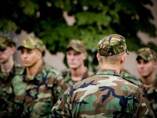 Stand.nl: Er moet meer geld naar Defensie om aan de NAVO-norm te voldoen