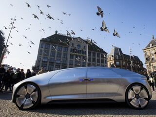 Zelfrijdende auto's moeten moreel redeneren