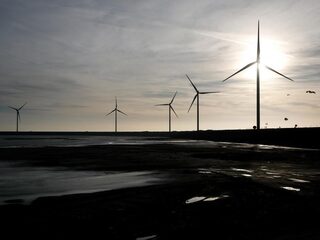 Podcast De Dag: hoe Nederland de achterstand in duurzaamheid aanpakt