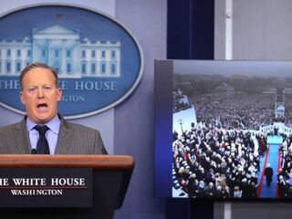 Verbaasde reacties op frontale aanval op media door woordvoerder Trump