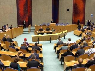 'Maak van democratie wél een spelletje'