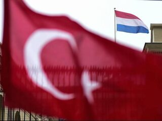 EU roept Turkije op toon te matigen