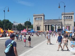 Oktoberfest München: een feestelijke traditie met een donker verleden