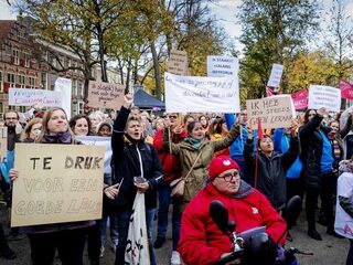 Stand.nl: Het is goed dat leraren voet bij stuk houden