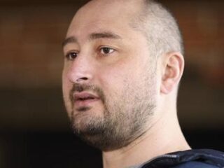 Prominente Russische journalist doodgeschoten in Kiev