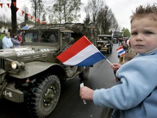 Vandaag op NPO Radio 1: Identiteitsfraude, 50 jaar bevrijding en voetbal in de Eredivisie