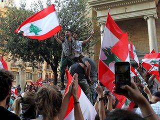 Podcast De Dag: versplinterd Libanon verenigd in protest, voor nu