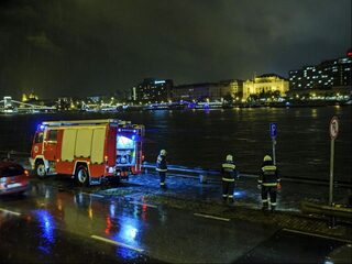 Vrees voor tientallen doden na kapseizen toeristenboot in Boedapest
