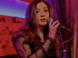 The Voice of Holland ster Hanin onzeker over verblijf in Nederland: 'Wie helpt ons aan de juiste papieren uit Venezuela?'