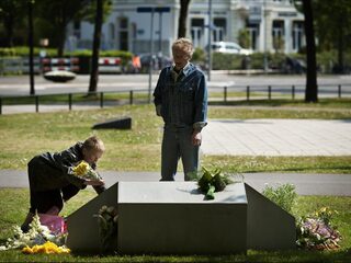 Marechaussee Ishaak beleefde aanslag Koninginnedag 40 keer per dag