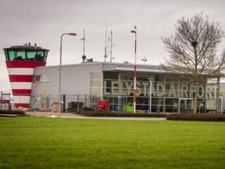 Op 1800 meter een vliegtuig over je huis, hoe is dat? Vandaag de test