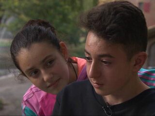 Dit staat Lili en Howick te wachten in Armenië