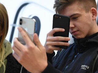 Omgaan met je smartphone: 'Zorg dat je de media gebruikt en niet andersom'