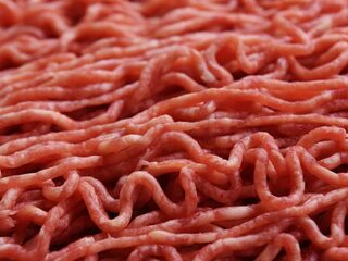 Stand.nl: Er moet een vleestaks worden ingevoerd