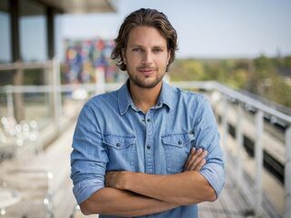 Renze Klamer nieuwe presentator van De Nieuws BV op NPO Radio 1